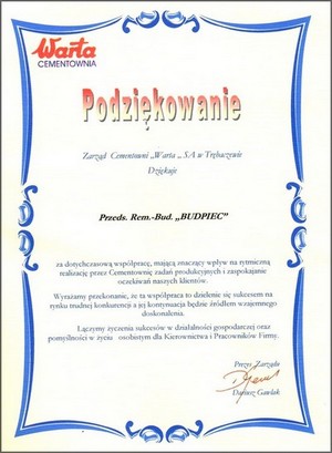 powiększ
